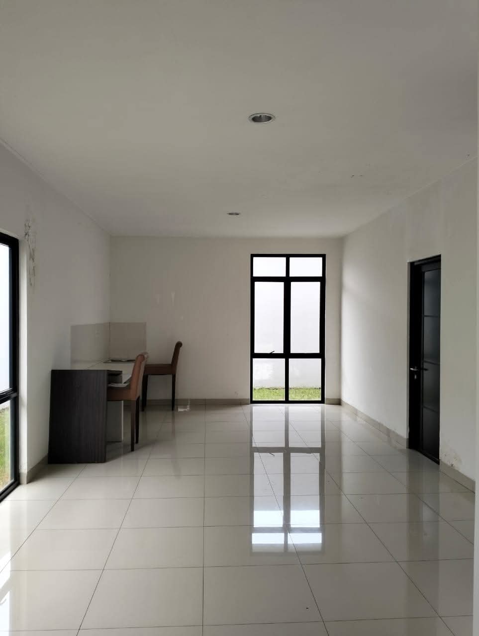 Rumah di Jual di Taman Simpruk Lippo Cikarang